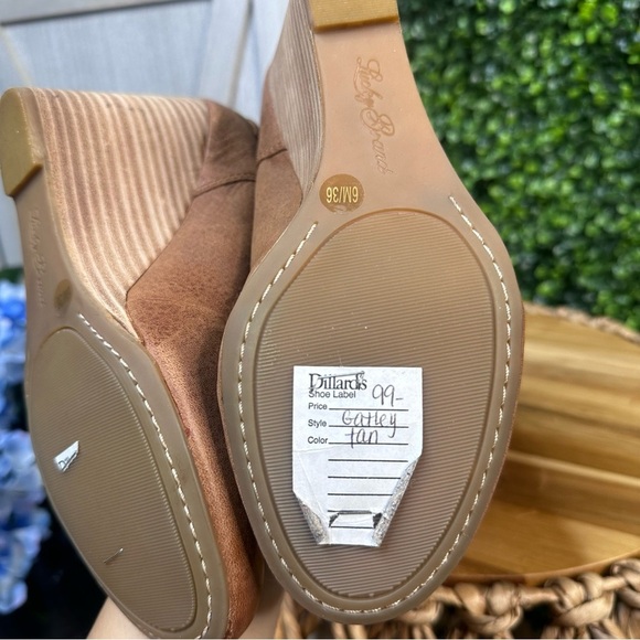 Lucky brand close round toe wedges new no box - Picture 6 of 6